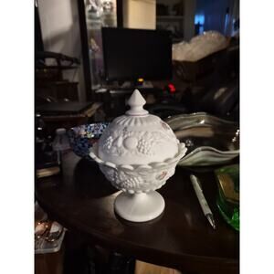 Vintage Westmoreland d W land White Milk Glass Covered Cand Dish with The Della